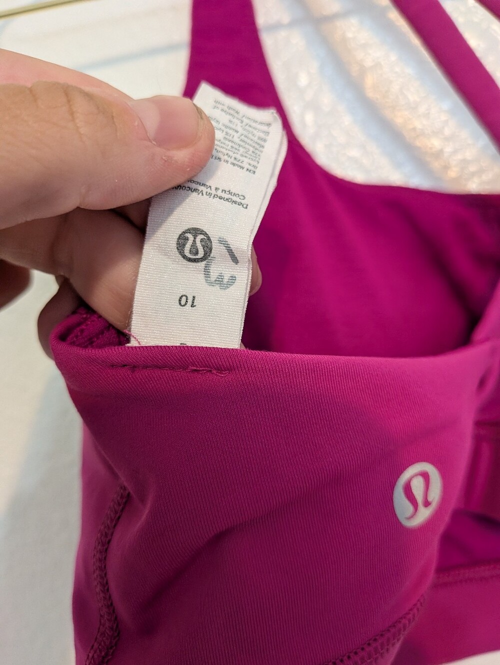 Lululemon Energy Bra 10 Raspberry Pink - Picture 3 of 4